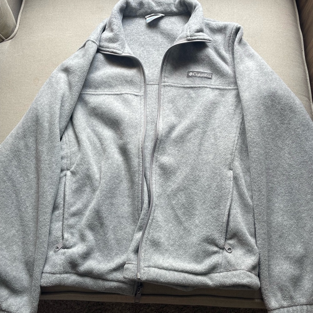Columbia Men's Light Gray Fleece Jacket